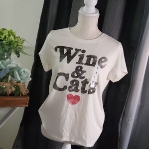 Graphic T Cat Wine